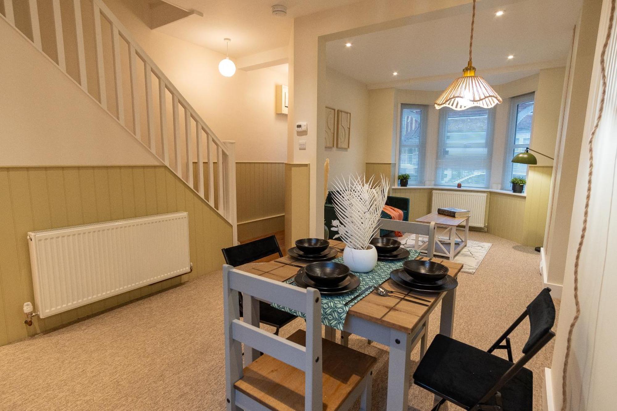 Stylish Gateway-2 Bedroom House -5 Minutes From The Beach Eastbourne Luaran gambar